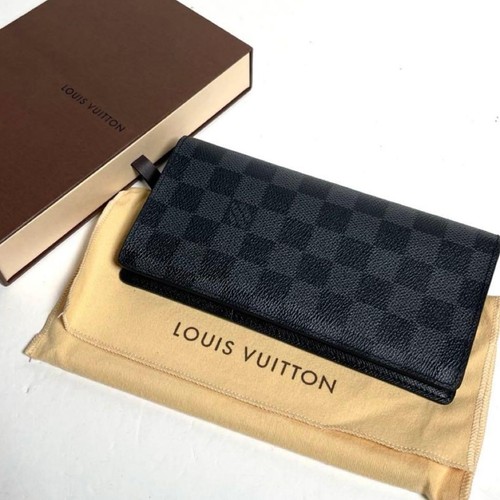Brand new louis - vuitton, damier