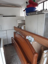 Vendo Mobiletti Cucina e Letto, quasi in regalo  a chi li viene a prendere.