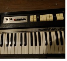 Piano elettrico Jumbo 61 - R6 con custodia perfettamente funzionante