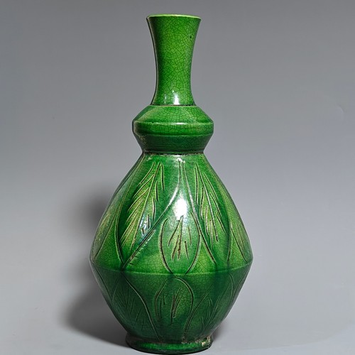 Antico vaso piante fiori