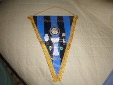 GAGLIARDETTO CALCIO COLLEZIONE VINTAGE INTER  VARIE COPPE E TROFEI  CM 34 X 24
