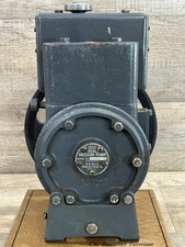 Vintage W.M. Pompa per vuoto con guarnizione duo a cinghia Welch così com'è