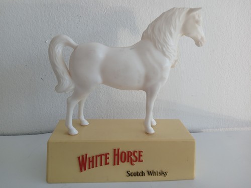 White horse scotch whisky - white,