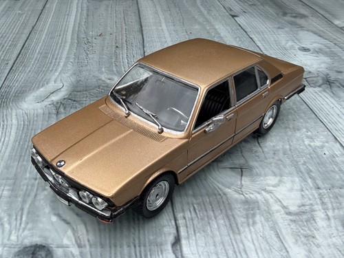 Polistil bmw 525 berlina - bmw, (e12)