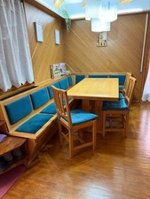 tavolo allungabile con cassapanca e sedie 