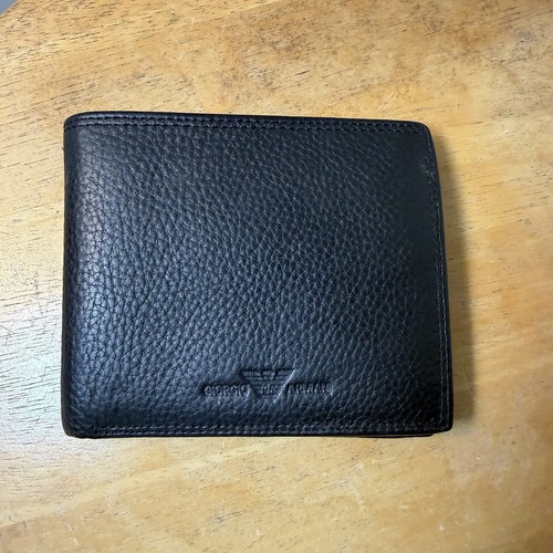 Authentic giorgio armani - authentic,