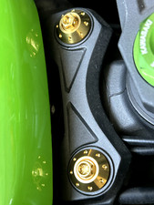 Suzuki GSX-R1000 2001-2006 K1-K6 Serbatoio Carburante Fermo Bulloni Kit Oro Gara