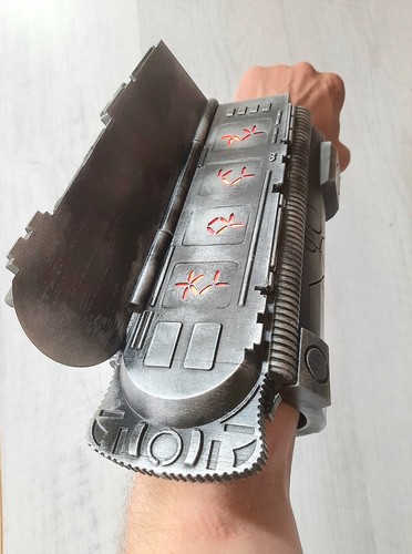 Guanto predator bomb - bomb, computer