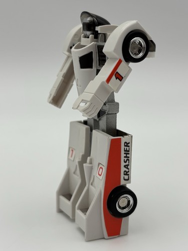 Robot trasformatore auto
