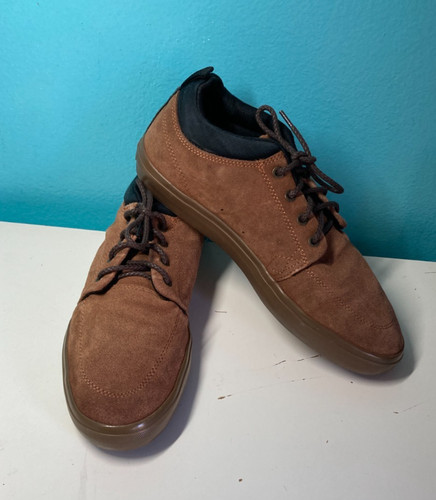 Globe scarpe uomo scamosciate