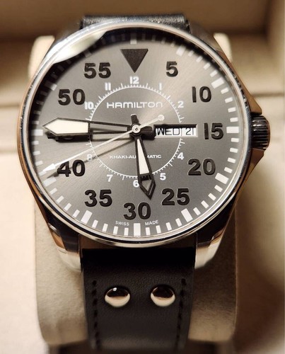 Hamilton khaki pilot day - pilot, date