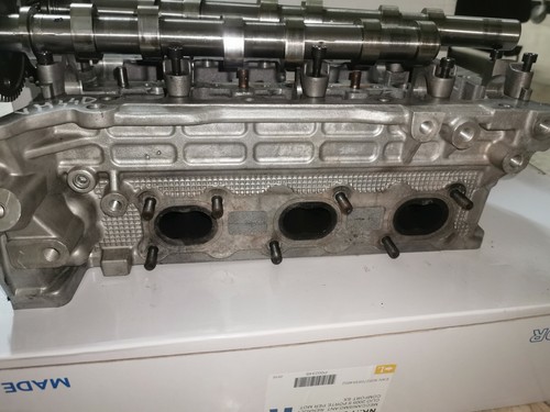 Testata completa per - testata,
