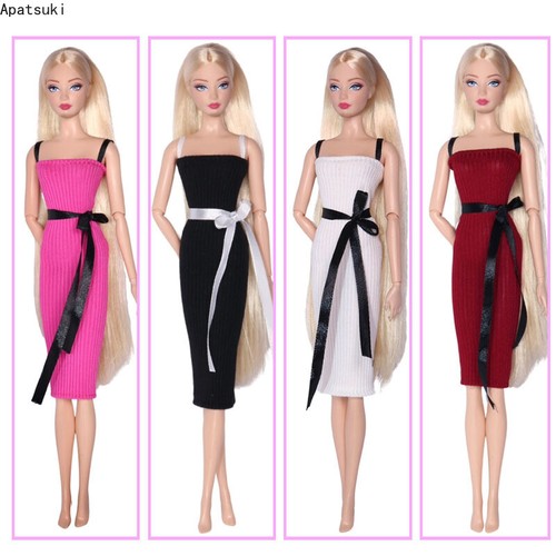 Elegante vestito bambola per