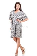 Bianco e Nero Indiano Ombre Mandala A V Corto Kaftano Sexy Spiaggia Abito 4X