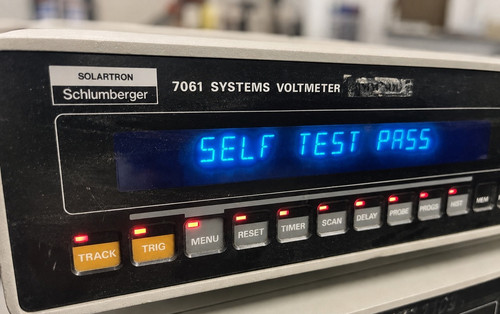 Voltmetro solartron 7061 - voltmetro,