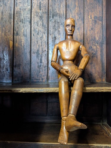 Manichino artista figura laica