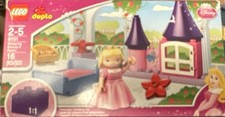 LEGO DUPLO: La stanza della Bella Addormentata della Principessa (6151) fata e coperta/letto con