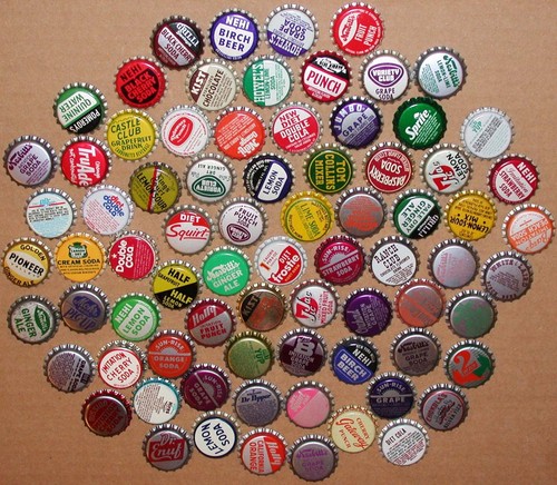 Lotto 100 tappi bottiglia - , soda