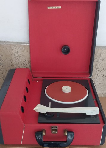 Fonovaligia con radio om - fonovaligia,