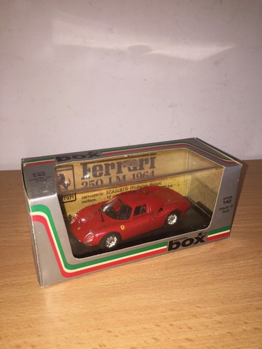 Model box ferrari - model,
