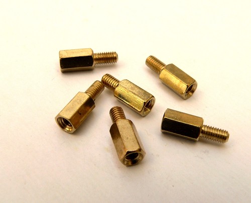 Pilastri montaggio pcb - pilastri, di
