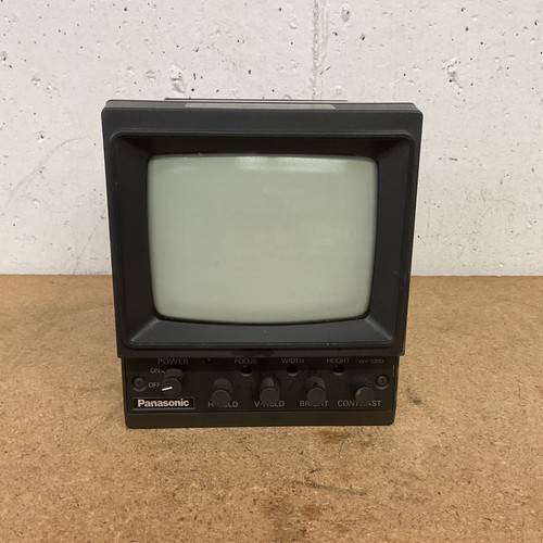 Panasonic 5200u monitor - wv-5200u, crt