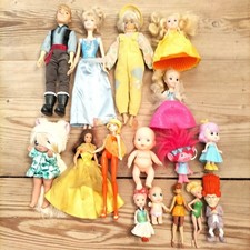 Lotto Di 16 Bambole Varie