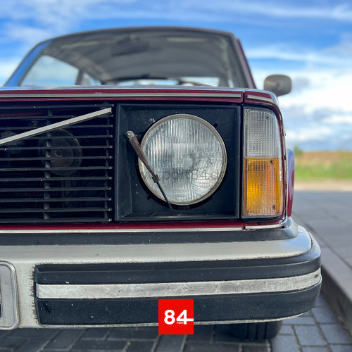 Volvo 140 142 144 145 - 242, 244
