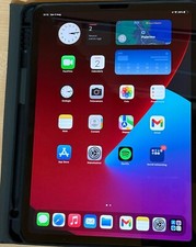 iPad Pro 11" 2020 Wi-Fi 128GB Silver + Magic Keyboard – Pari al nuovo 