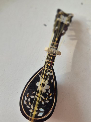 Mandolino legno e - legno,