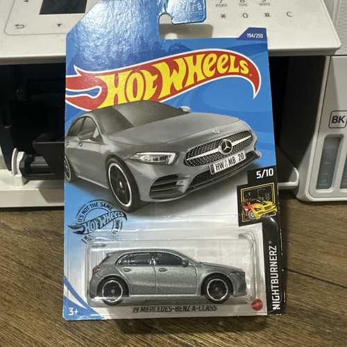 Hot wheels mercedes benz - hot,