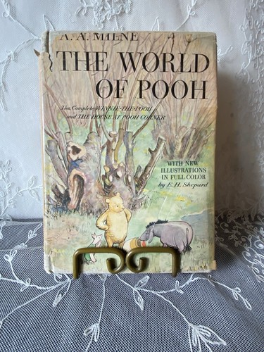 The world pooh milne - the,