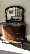 Antico cassettone con - antico,