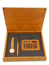 SET COFANETTO  LEGNO DA UFFICIO , orologio - calcolatrice - penna