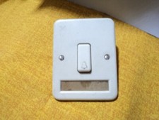 Pulsante Campanello con Targhetta portanome per scatola tonda