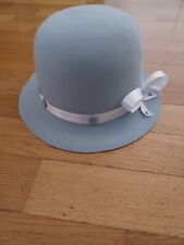 cappello bombetta azzurro