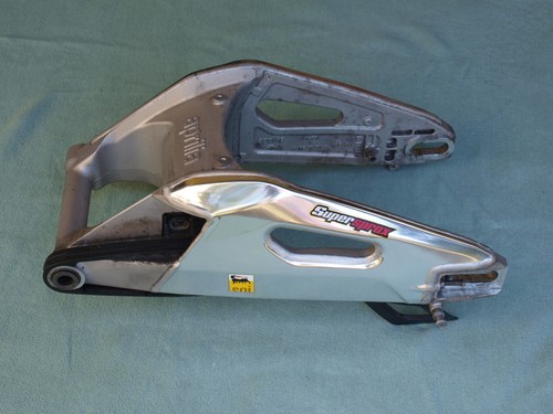 Aprilia tuono 1000 anno - aprilia, v4