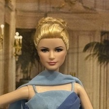 Barbie da collezione Grace Kelly per catturare un ladro bambola etichetta rosa Mattel T7903 nuova