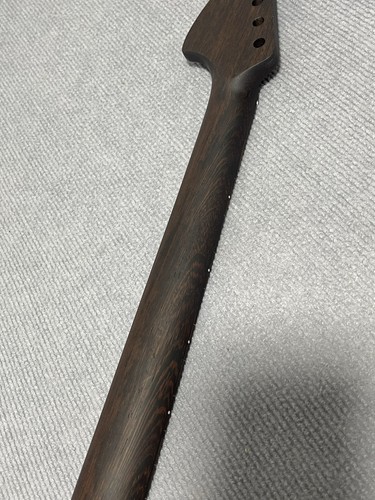 Big headstock 22frets wenge