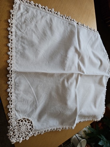 Linen crochet edged napkins - edged,