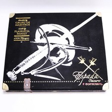 Montecristo Espada Oscuro Quillon Scatola vuota per sigari in legno 9,75" x 8,25" x 1,5"