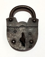 2 TOUREN Made in Germany / Antico Lucchetto in Ferro - Non Funzionante -