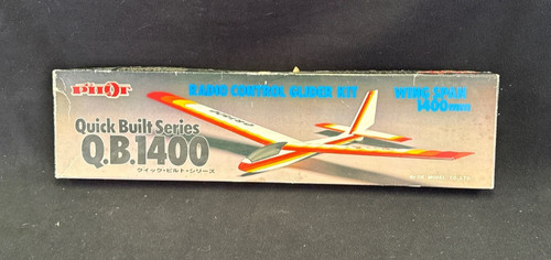 Model pilot 1400 - model, raro