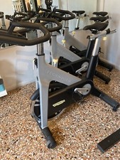 spinning bike Technogym anno 2022 grigia usata come nuova