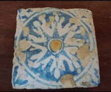 antico tozzetto terracotta policroma smaltata del 1500 Caltagirone