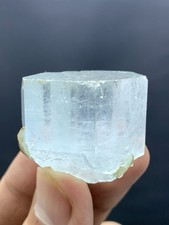 Cristallo di acquamarina