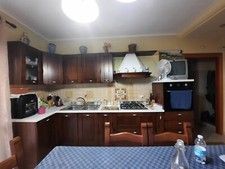 cucina completa angolare di 3mt x 2mt, completa di tavolo sedie elettrodomestici