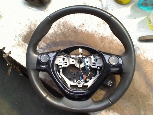 Volante peugeot 108 hatchback - peugeot,