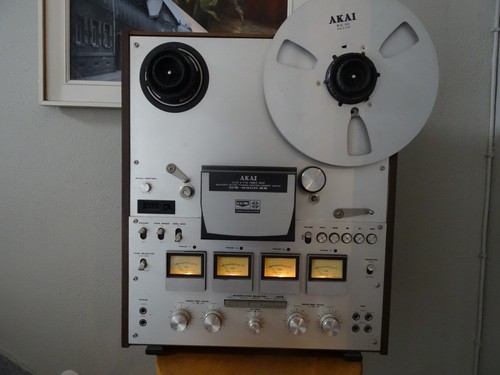 Registratore bobina akai - a,
