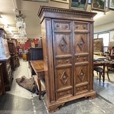 Antico strepitoso armadio stipo Umbro epoca XVII sec . Mis 135 x 42 . h 213
